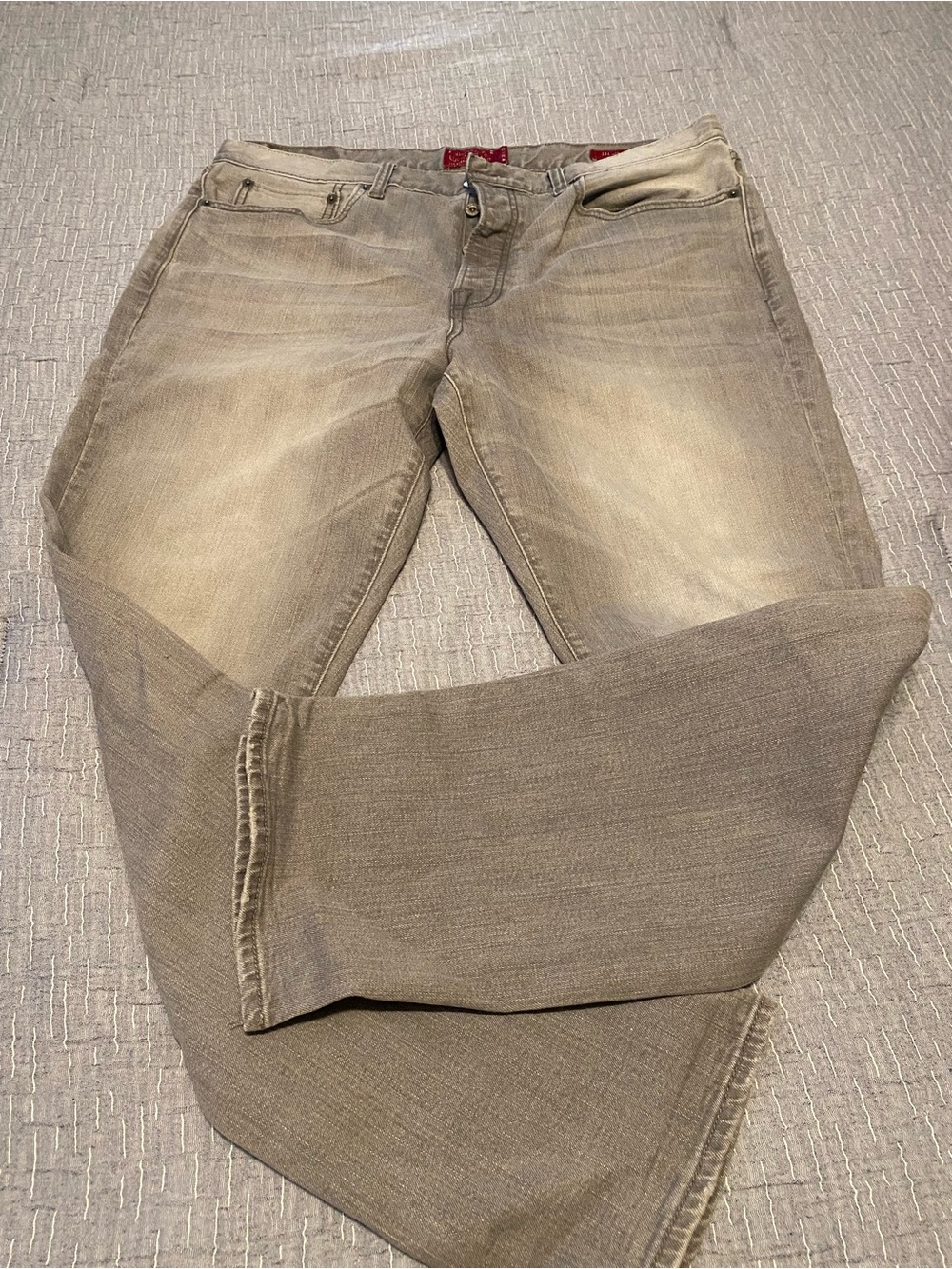 Lucky Brand Men’s Jeans in Faded Taupe